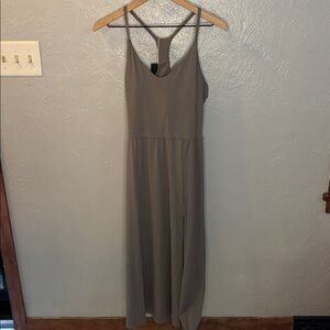 HALARA Women's Midi Dress in Taupe